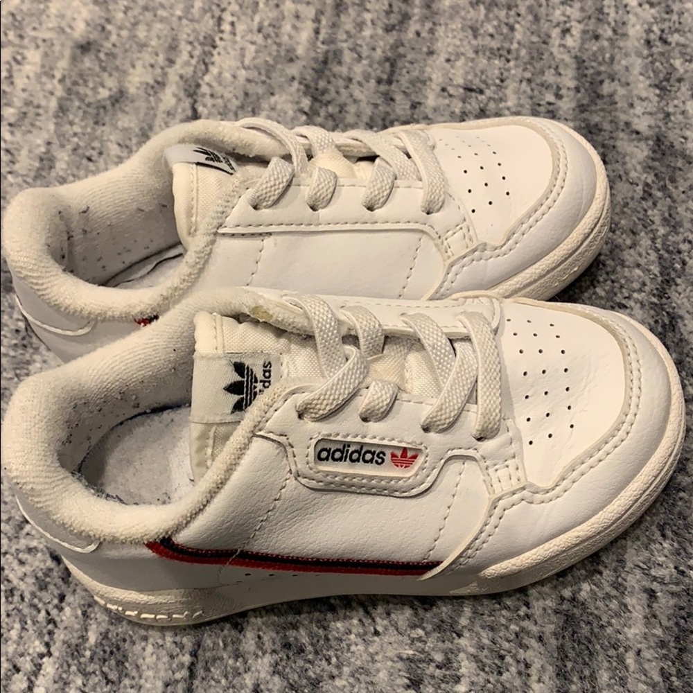 Adidas boys size 7 white sneakers